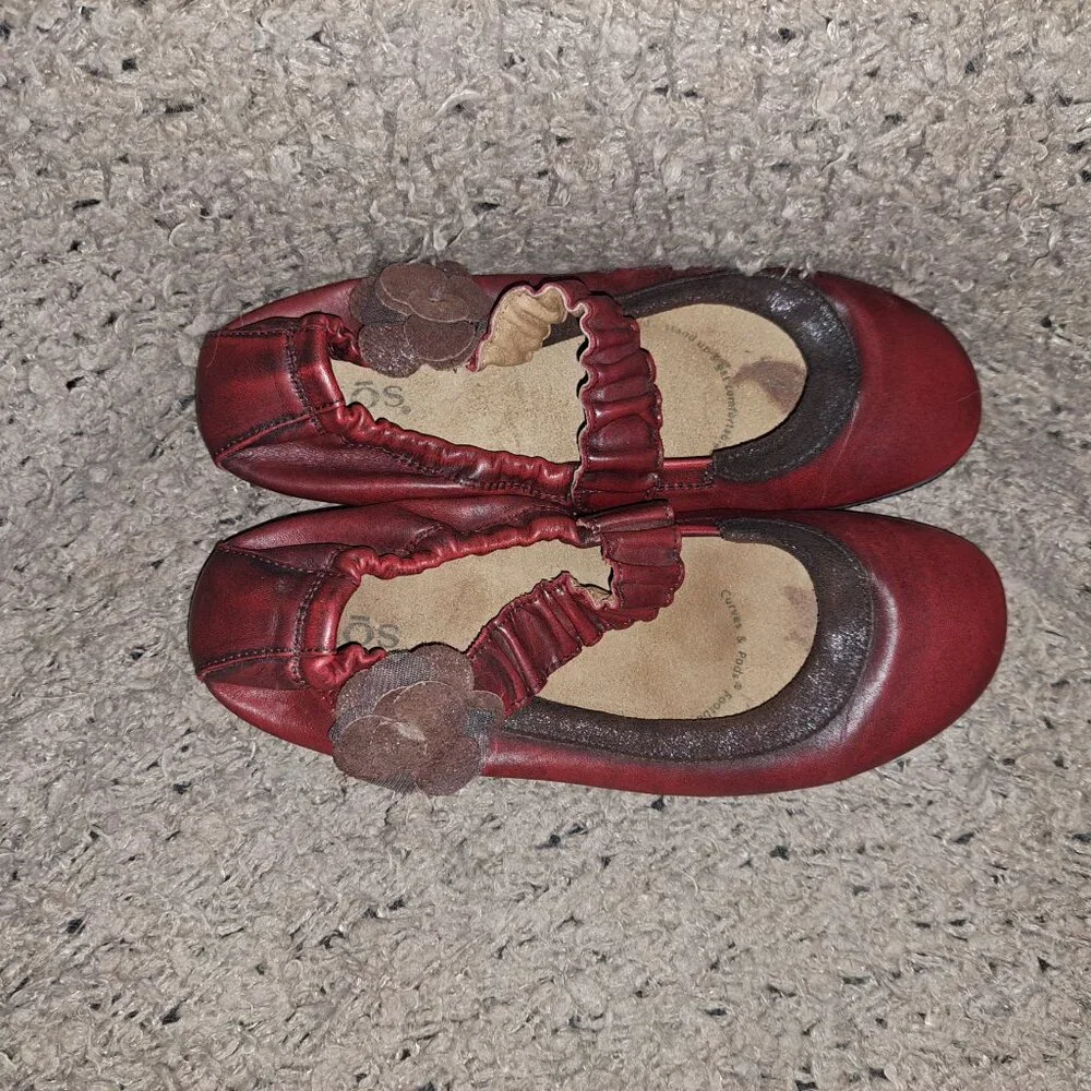 TAOS-Mary Jane Ballet Flat Size-Red Leather Flower Strap-SZ 37-Excellent